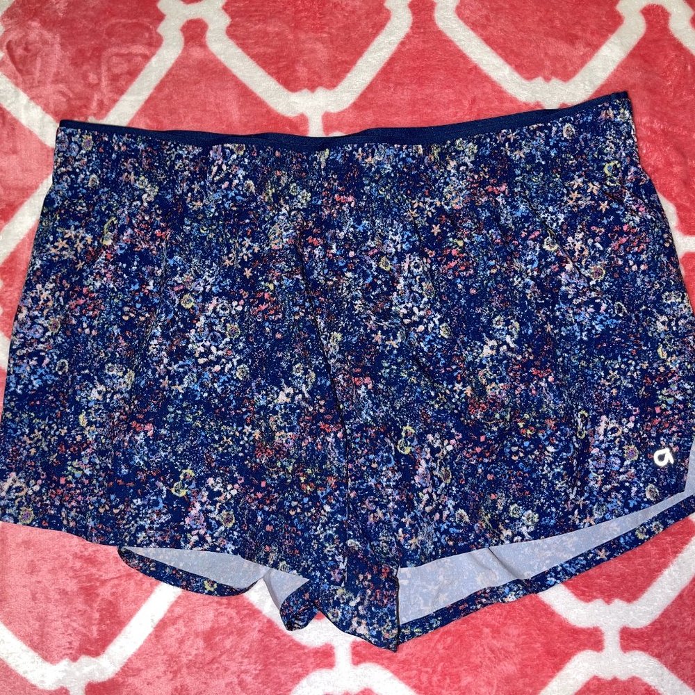 Gap Fit active shorts